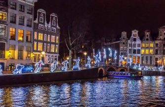 kerstvakantiespecial-comeback-rondvaart-amsterdam-grachten-water-colors-cruise